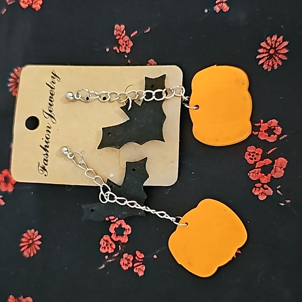 Halloween earrings NWT